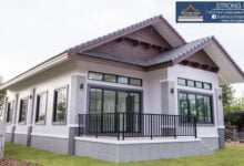 บ้านชั้นเดียว หลังคาหน้าจั่วเล่นระดับ สไตล์คอนเทมโพรารี พื้นที่ 117 ตร.ม.