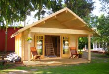 แบบบ้านไม้หลังคาจั่ว มาพร้อมกับฟังก์ชันที่ครบครัน ในขนาด 24 ตร.ม.