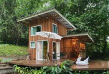 บ้านไม้ 2 ชั้นริมน้ำ ท่ามกลางธรรมชาติ กาญจนบุรี