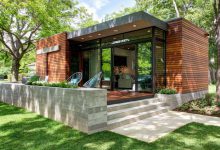 บ้านสวย ๆ สไตล์โมเดิร์นกลางสวน